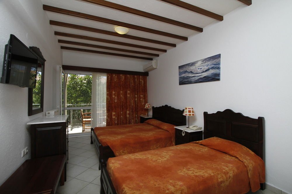 Фото Afrodite Hotel Apartments