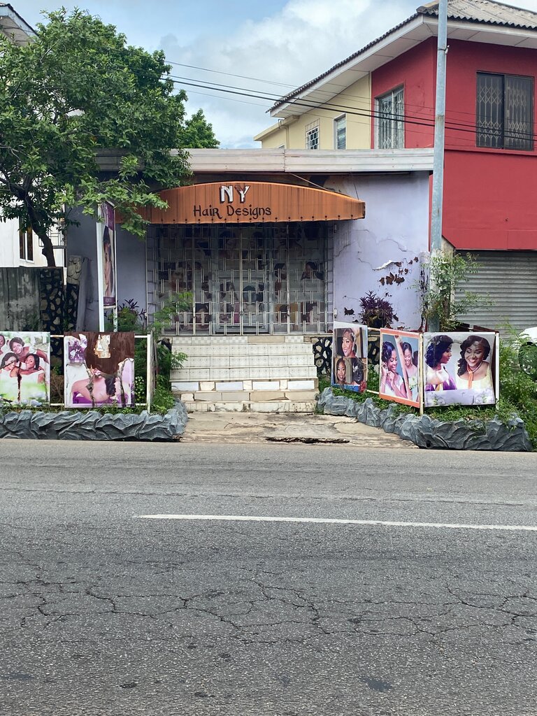 Beauty salon equipment Ny Hair Design, Accra, photo