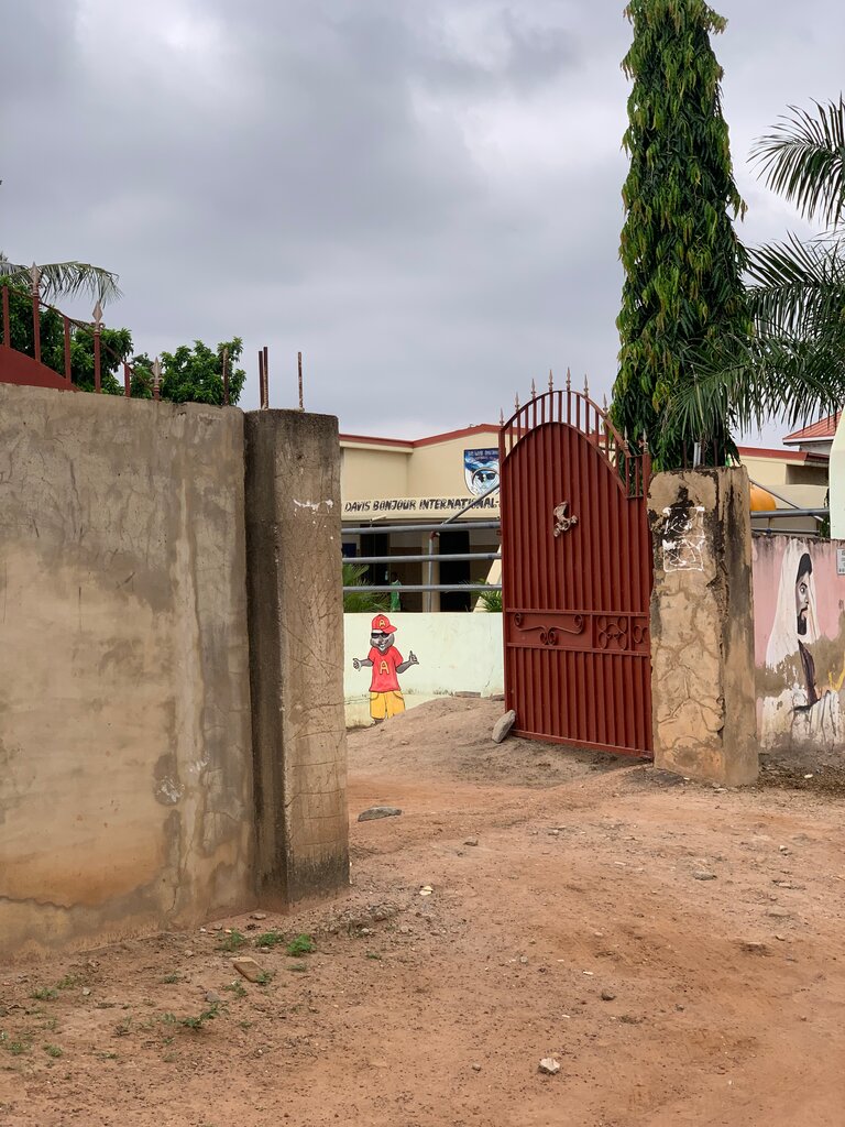 School Sir Davies Bonjour International School, Earth, photo