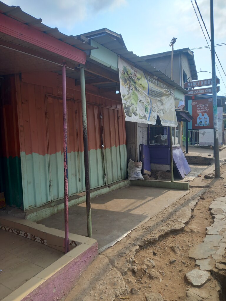 Vegetables and fruit wholesale Eye adom, Accra, photo