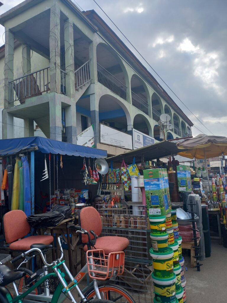 Insurance company Donewll, Accra, photo