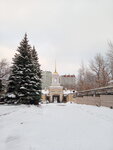 Вратарная часовня Спасо-Преображенского мужского монастыря (prospekt imeni 50 let Oktyabrya, 5) ، مصلى كنسي، صليب تذكاري