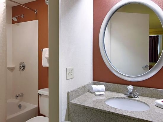 Фото Red Roof Inn Mt Laurel