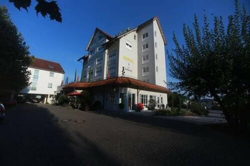 Гостиница Kirchers Park-Hotel Kaiserstuhl Garni