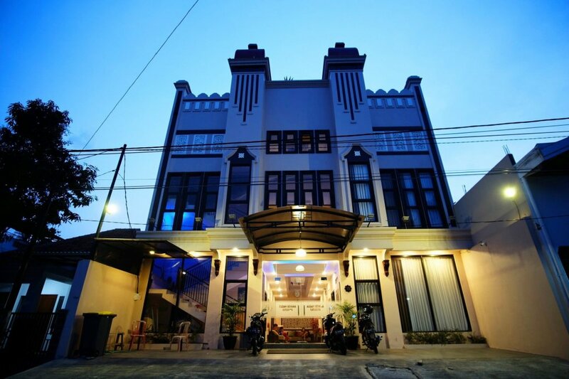 Гостиница Zen Rooms Basic Audah Syariah Sutos в Сурабае