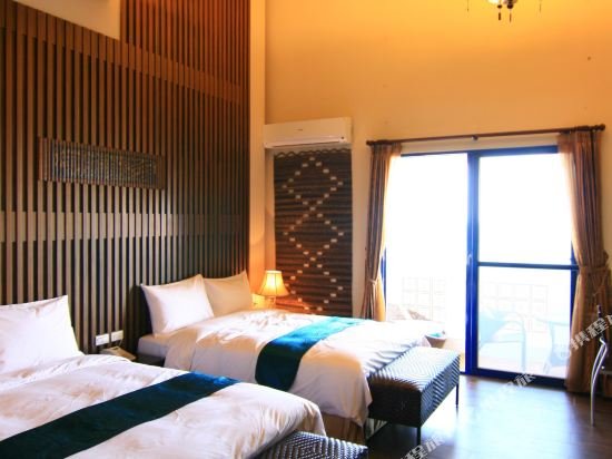 Фото The Domed Tile Bb