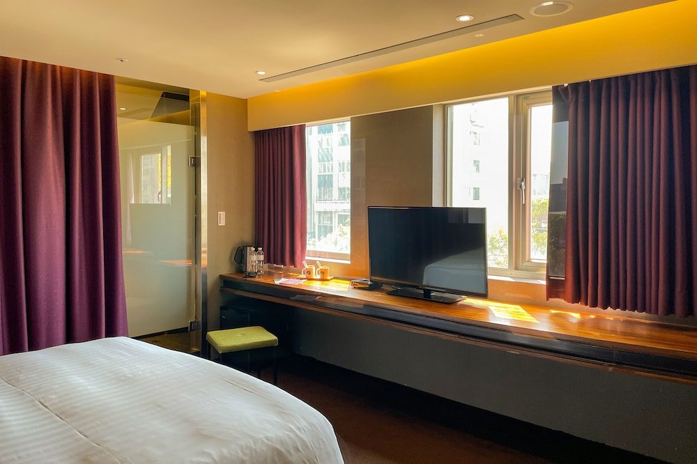 Фото Goodmore Hotel