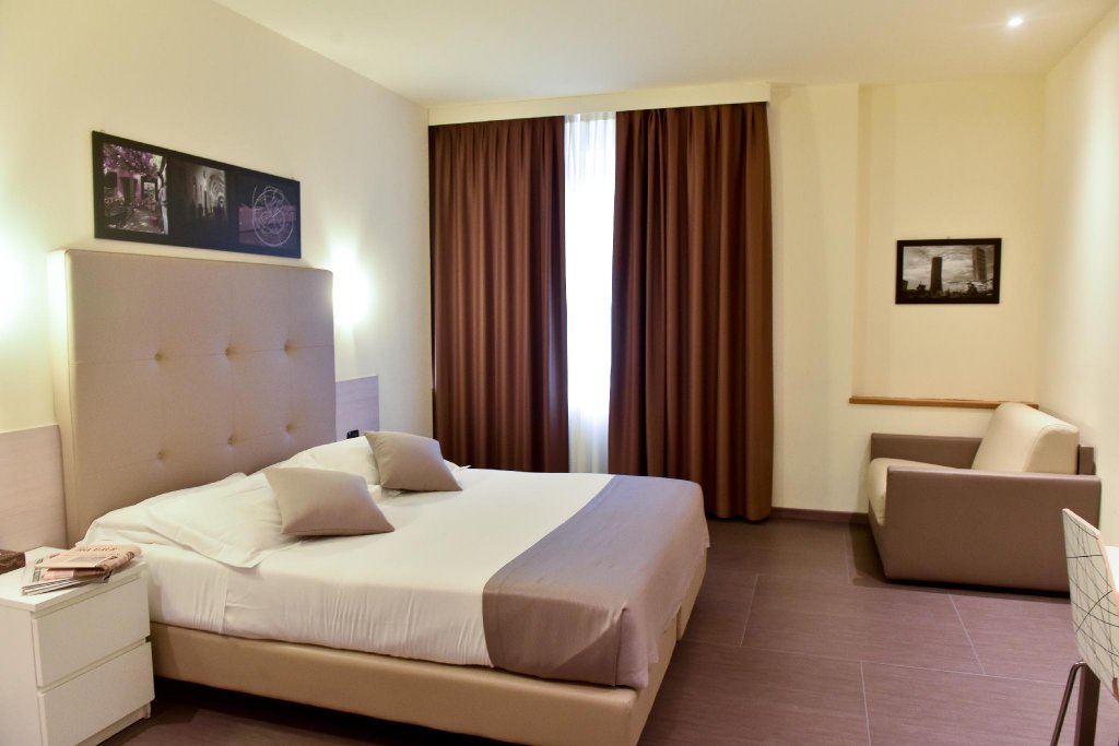 Фото Duomo Hotel & Apartments