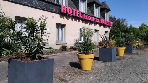 Гостиница Logis Hôtel Lodge la Valette в Сессон-Севинье