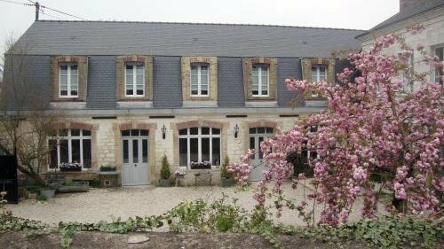 Гостиница Le Presbyt& xE8; re de S& xE9; vigny