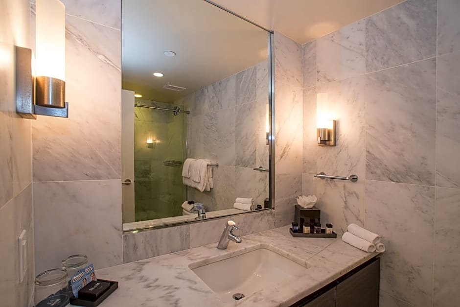 Фото 2500 Penn, a Placemakr experience