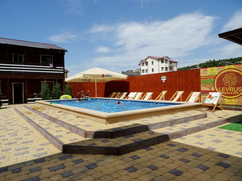 Фото ЛевРус