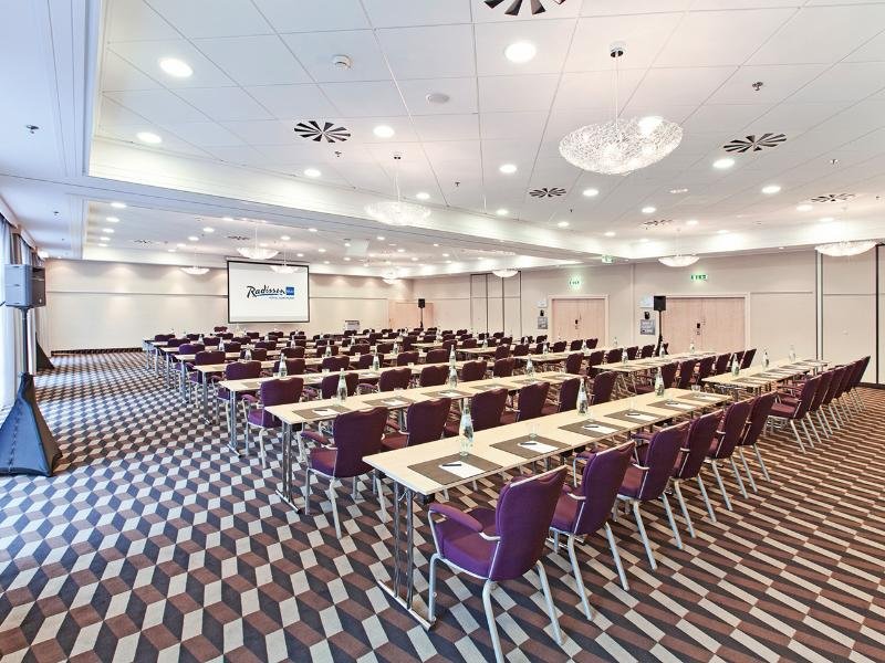 Фото Radisson Blu Hotel, Dortmund