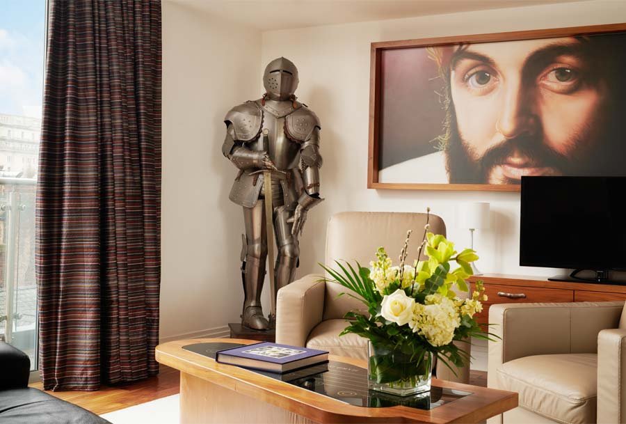 Фото Hard Days Night Hotel