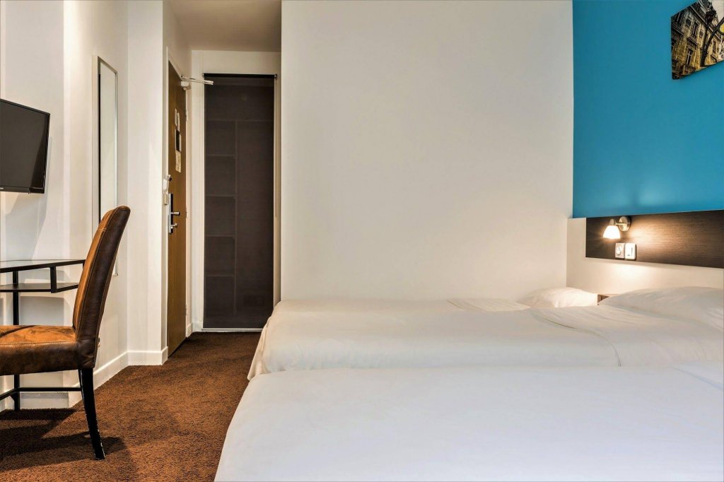 Фото Hôtel Du Maine