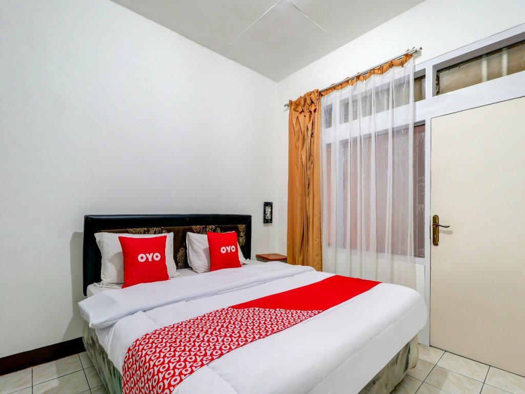Hotel Oyo 3341 Ten Guest House, Bandung, photo
