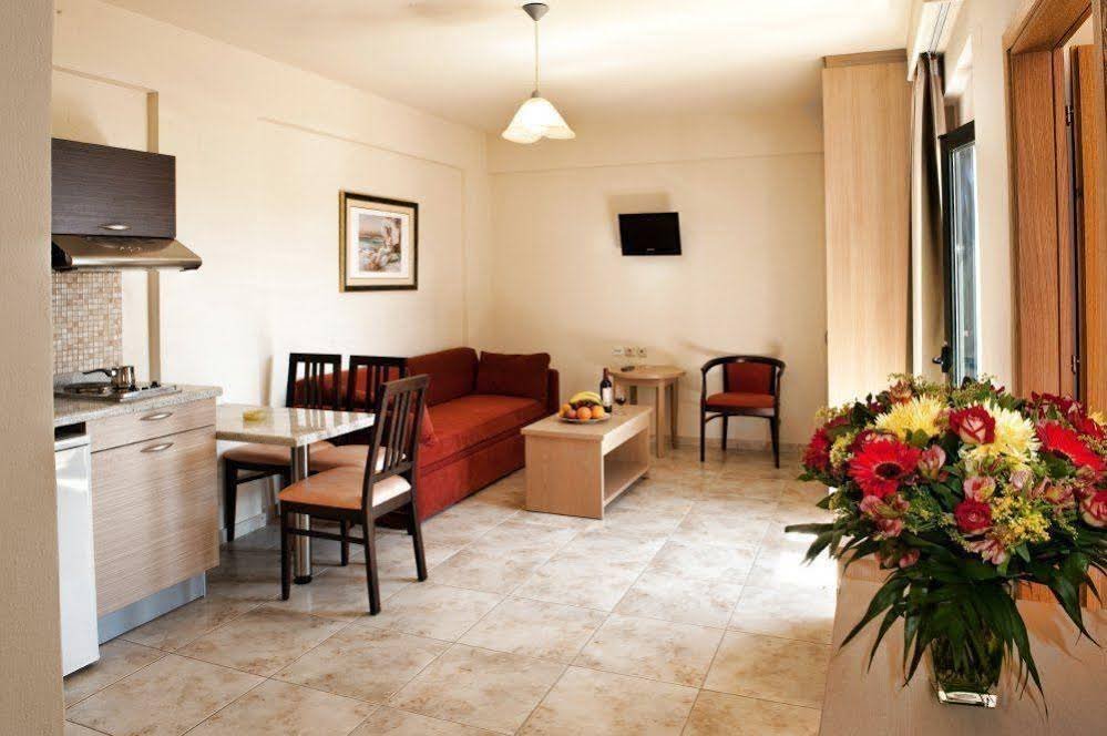 Фото Pilot's Villas Luxury Suites