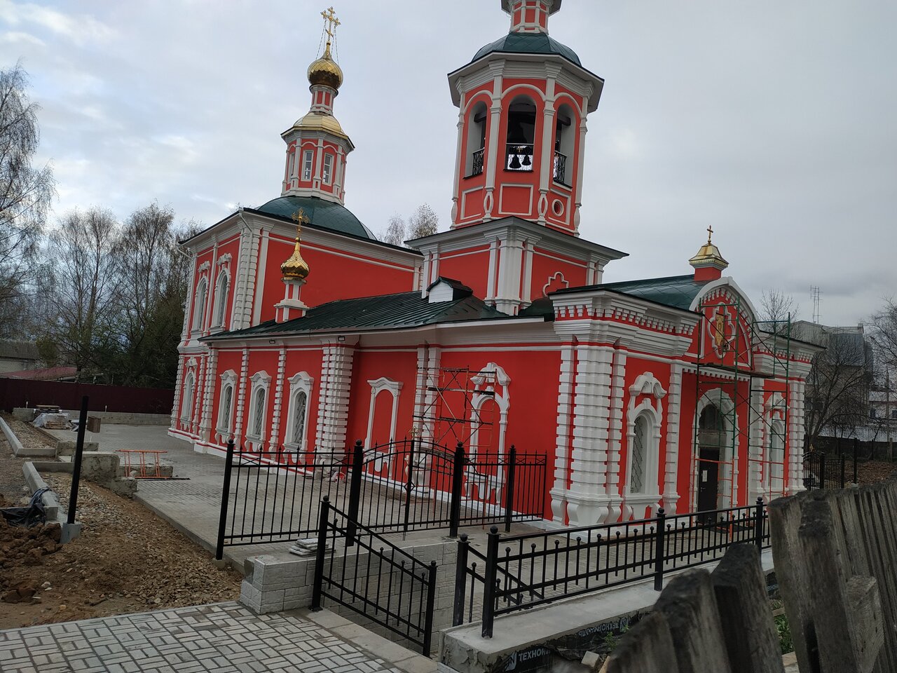 Фото со службы церковь петра и павла