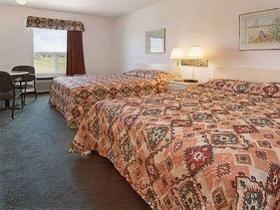 Фото Super 8 by Wyndham Meadow Lake