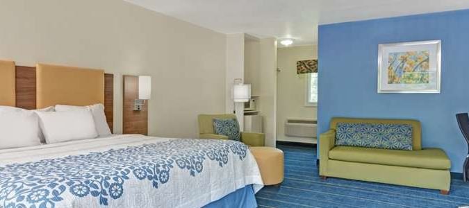 Фото Days Inn by Wyndham Ridgefield