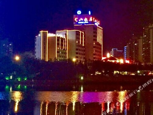 Гостиница Chengde Yunshan Hotel в Чэндэ
