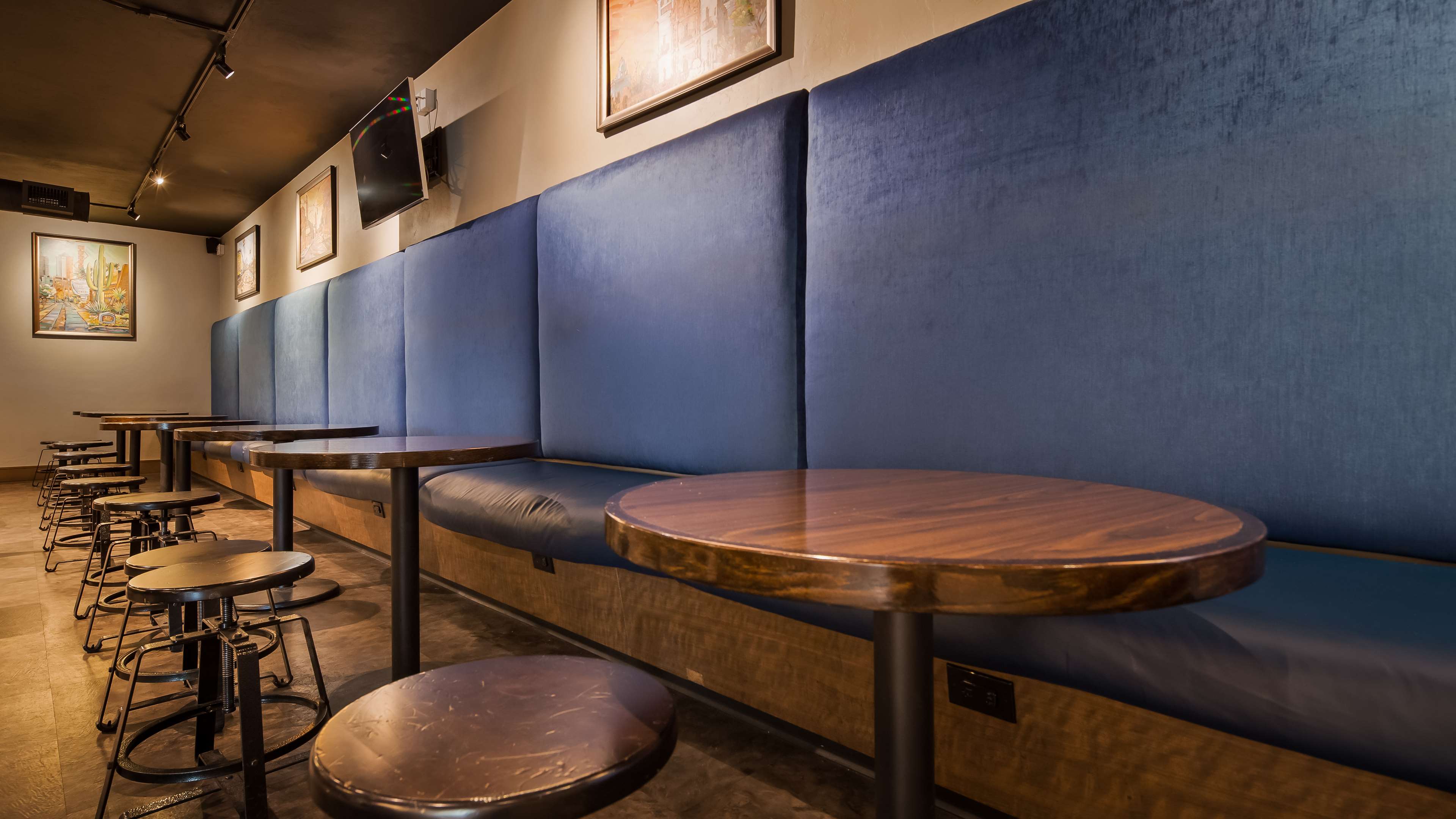 Фото Best Western Royal Sun Inn & Suites