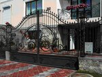 Centr Kovanyh Izdely (Novostroyek Street, 13), fences and barriers