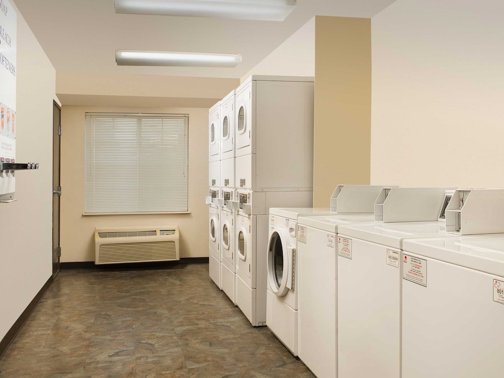 Фото WoodSpring Suites Indianapolis Greenwood