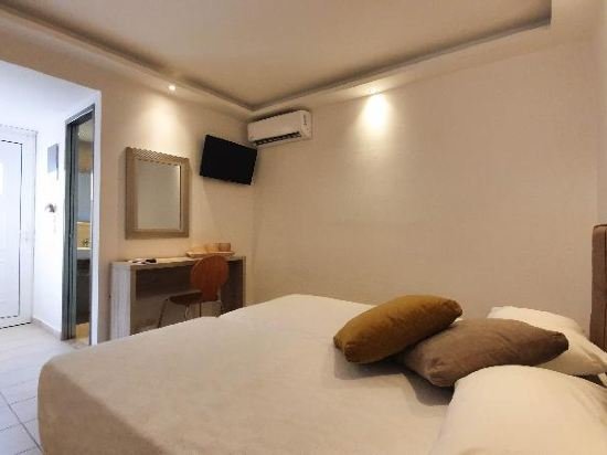 Фото Philippion Hotel & Apartments