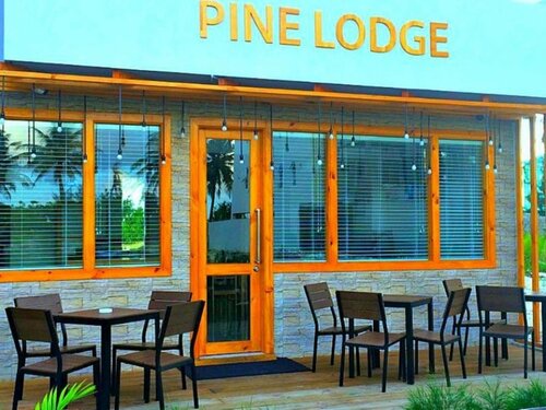 Гостиница Pine Lodge в Мале