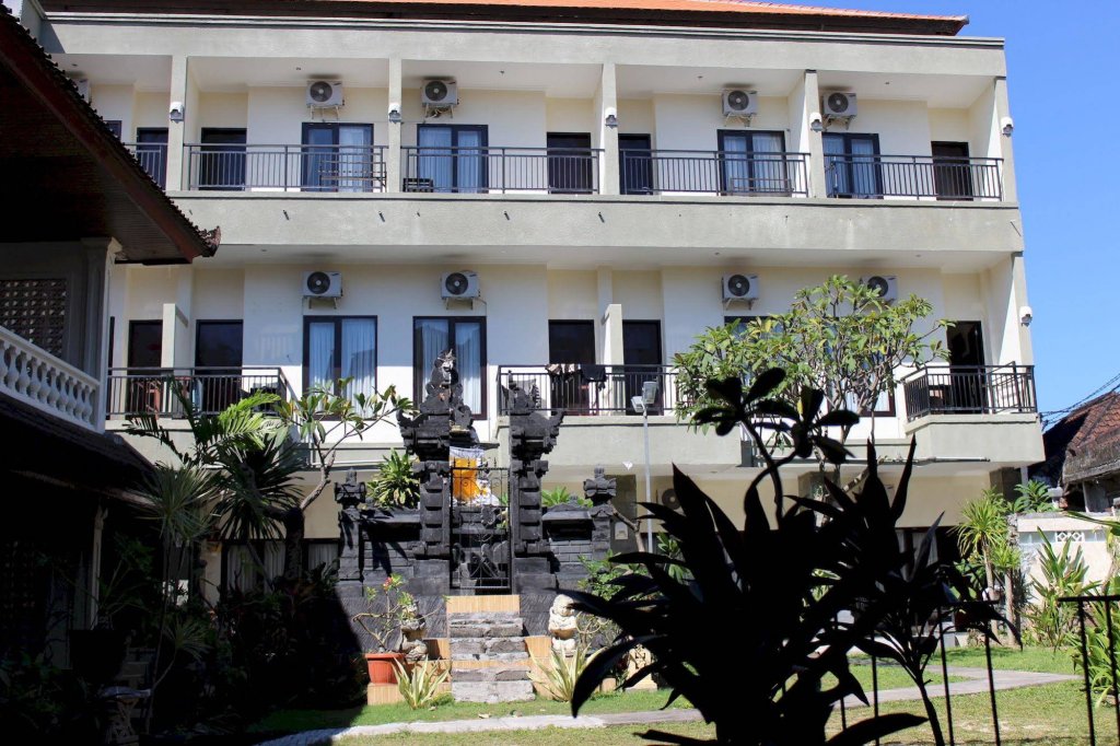 Фото Hotel Ayu Beach Inn