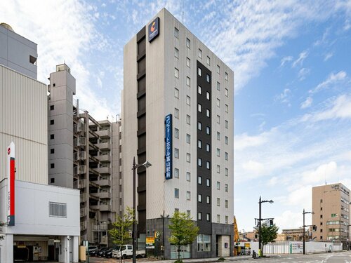 Гостиница Comfort Hotel Toyama Ekimae в Тояме