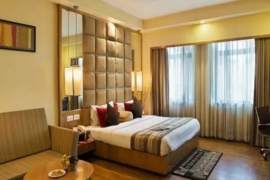 Фото The Manor Bareilly Hotel