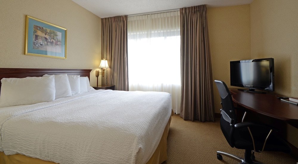 Фото English Inn of Charlottesville