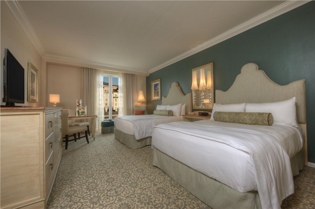 Фото Universal's Loews Portofino Bay Hotel