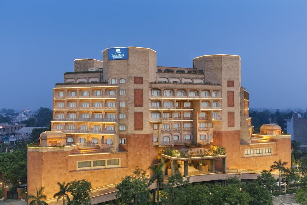 Фото отеля 1