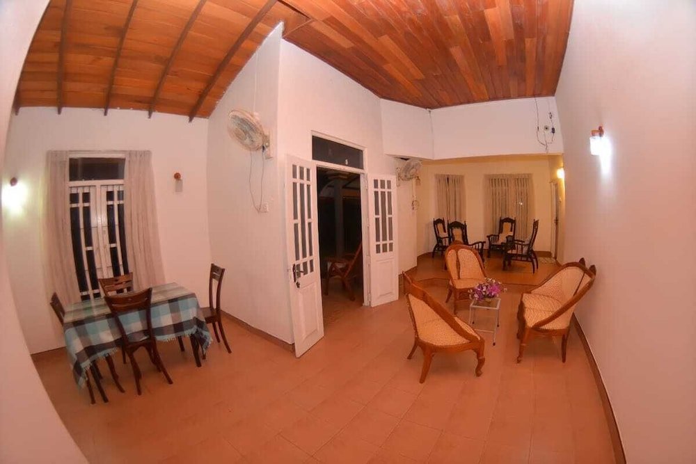 Фото Royal Waves Negombo