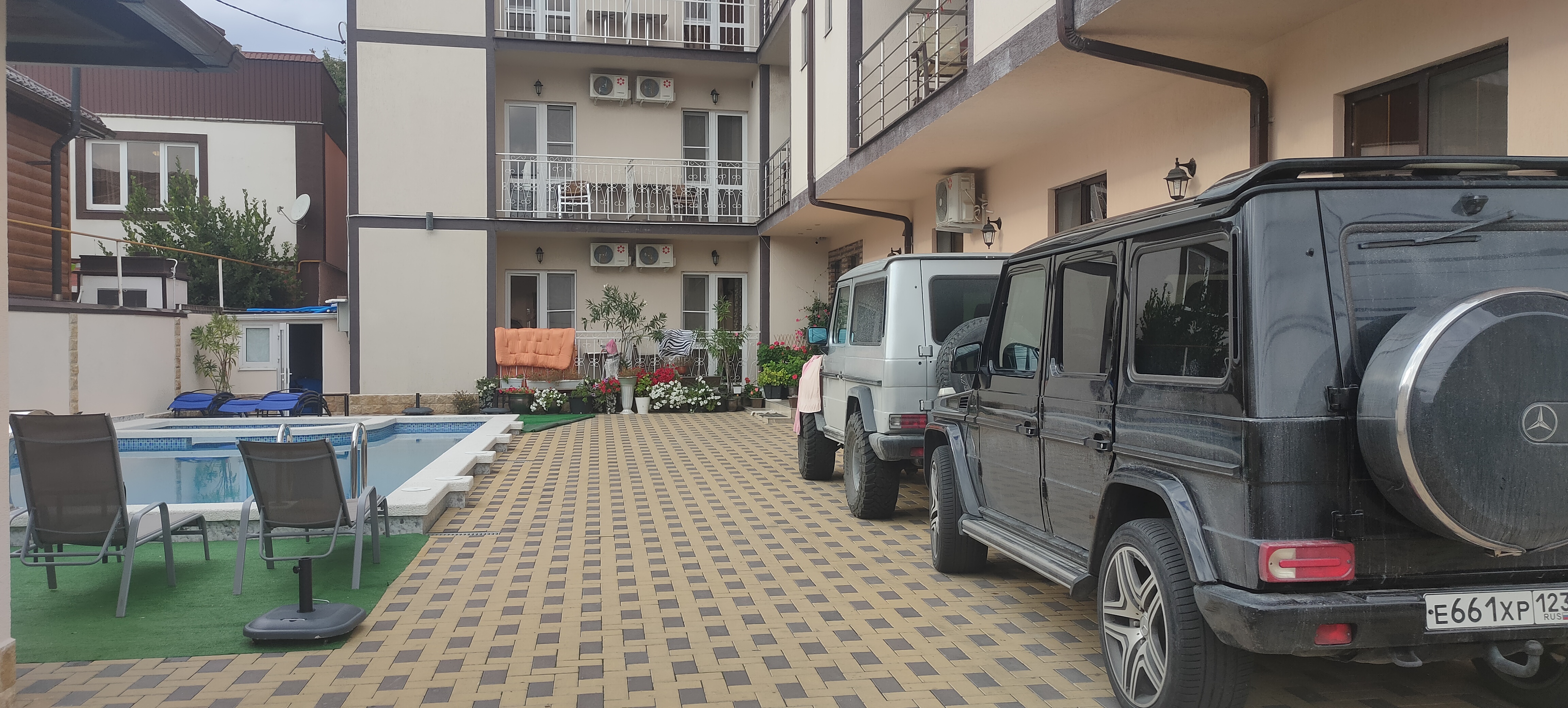 Фото отеля 2