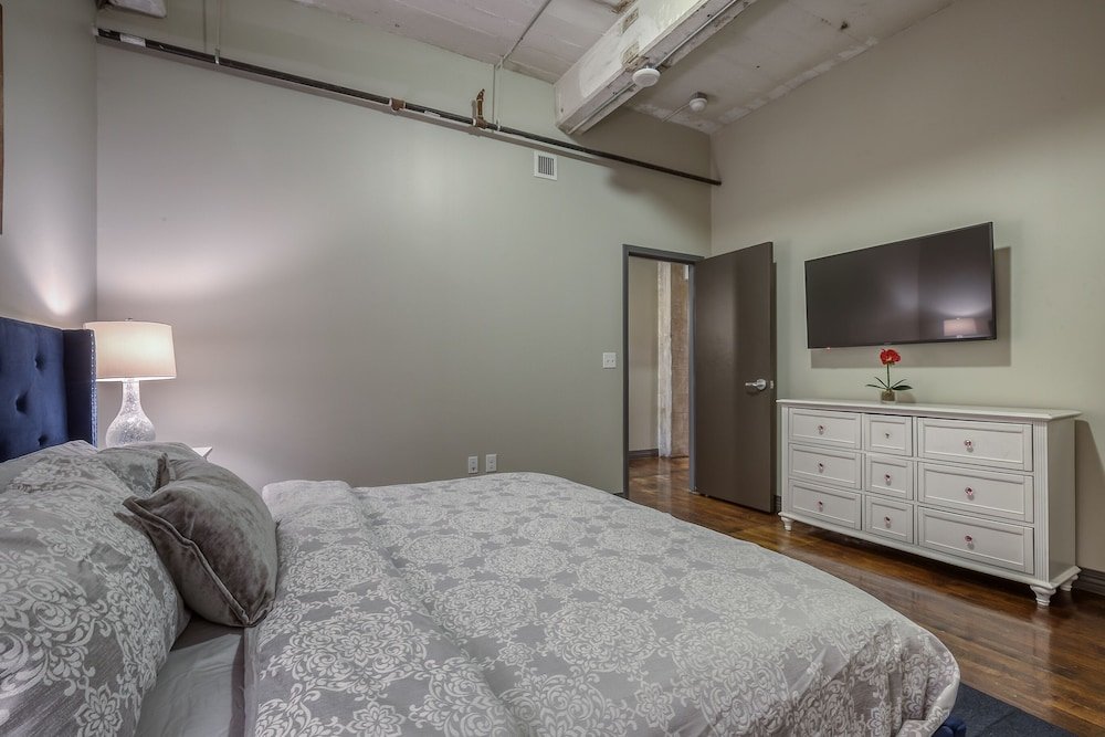 Фото Luxury Downtown Dallas Stay by Amyfinehouse