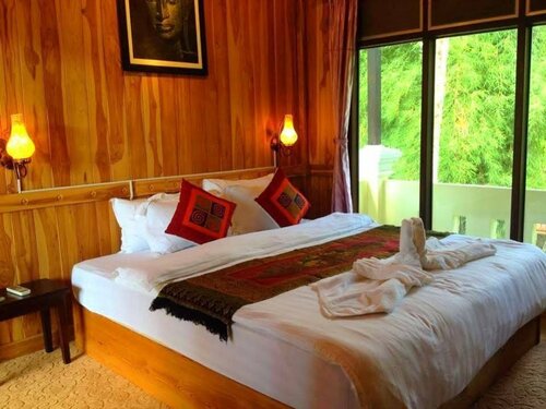 Гостиница Luang Prabang River Lodge Resort