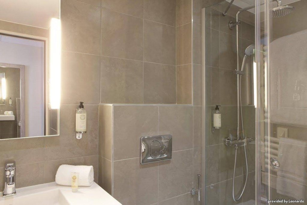 Фото Best Western Plus Paris Velizy