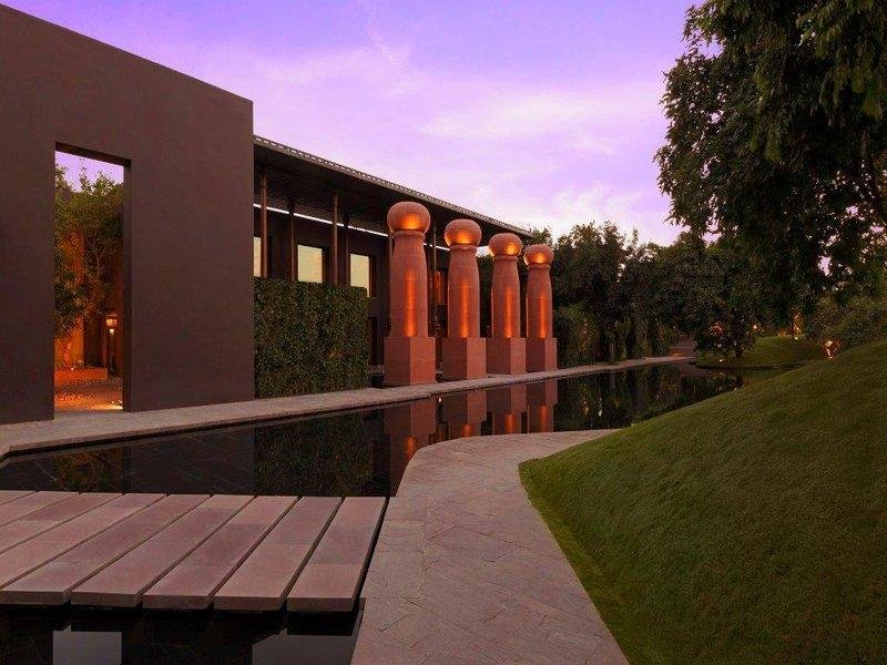 Фото The Roseate New Delhi