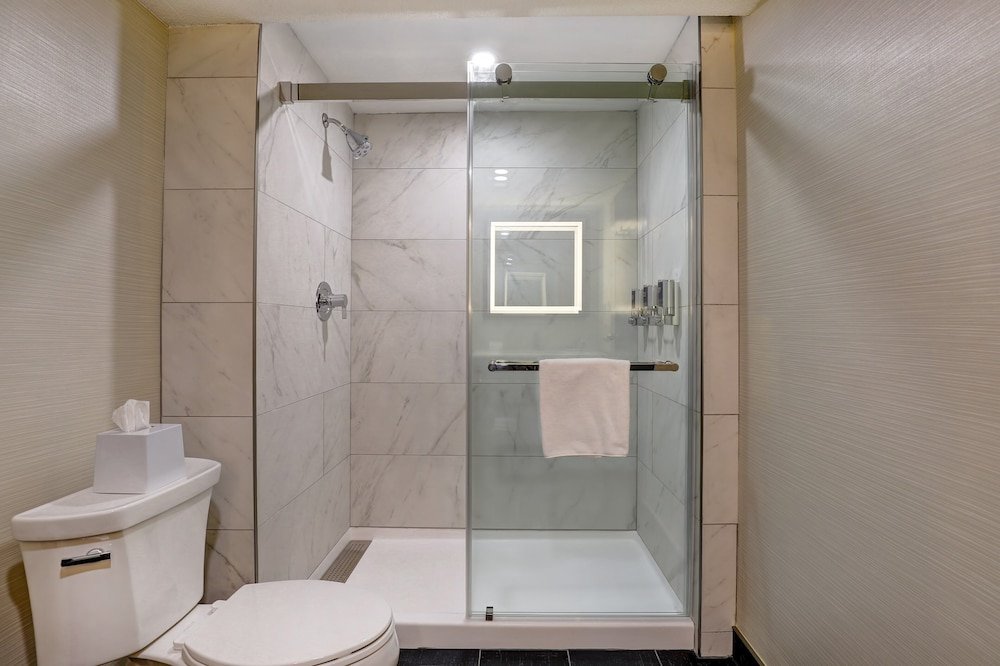 Фото Four Points by Sheraton St. Catharines Niagara Suites