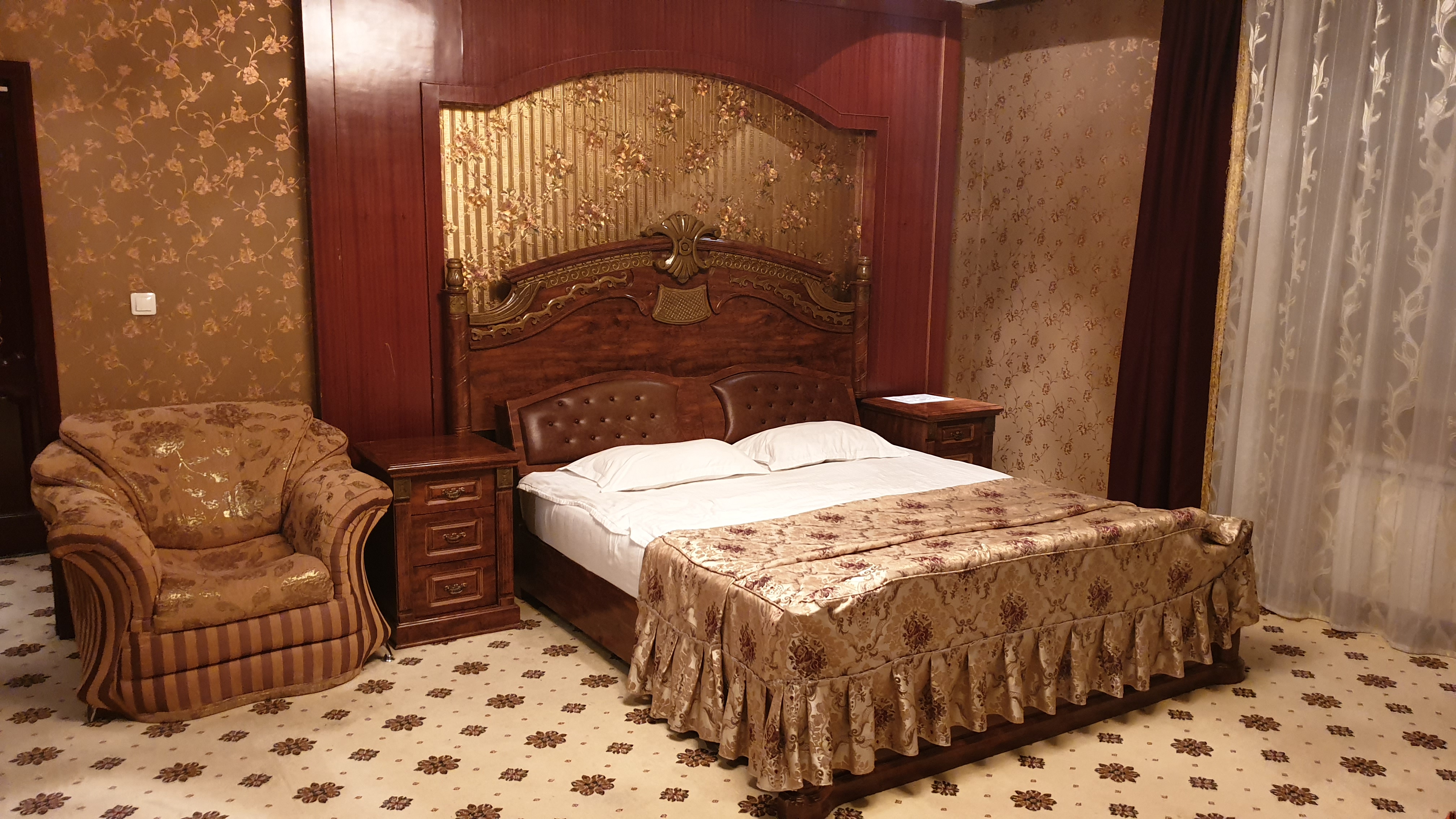 Фото Altyn Adam Hotel