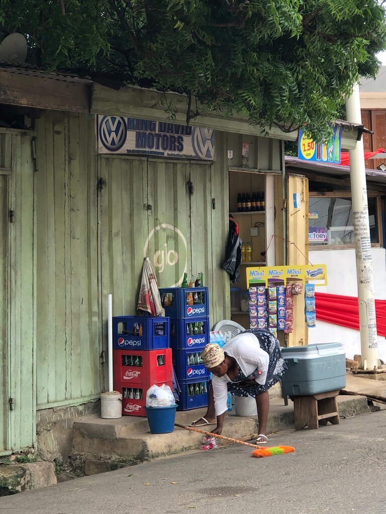 Auto parts and auto goods store King Davids Motors, Accra, photo