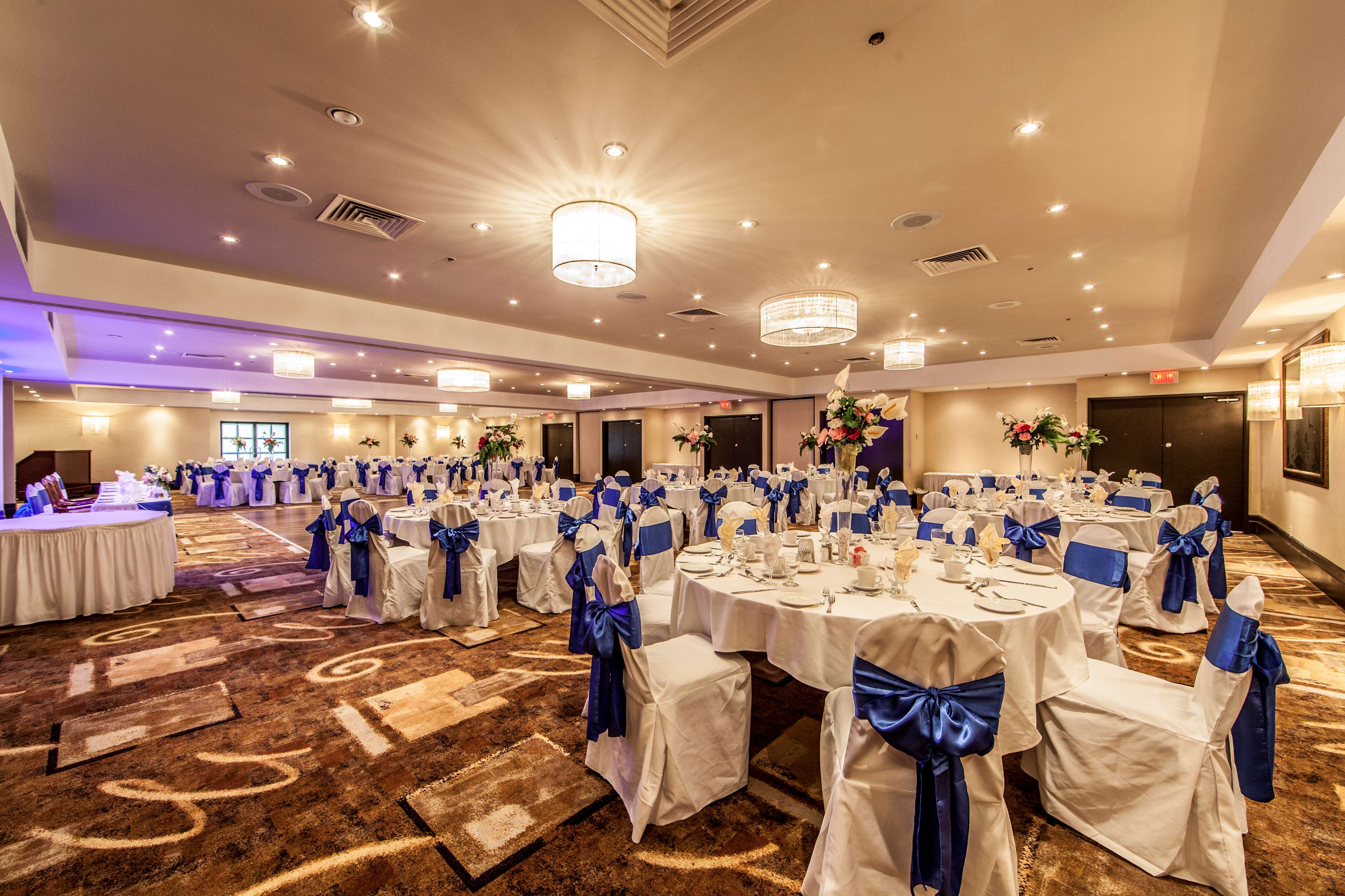 Фото Radisson Hotel Montreal Airport