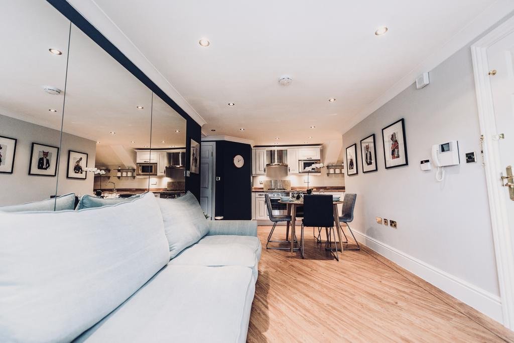 Фото No. 10 Broadway