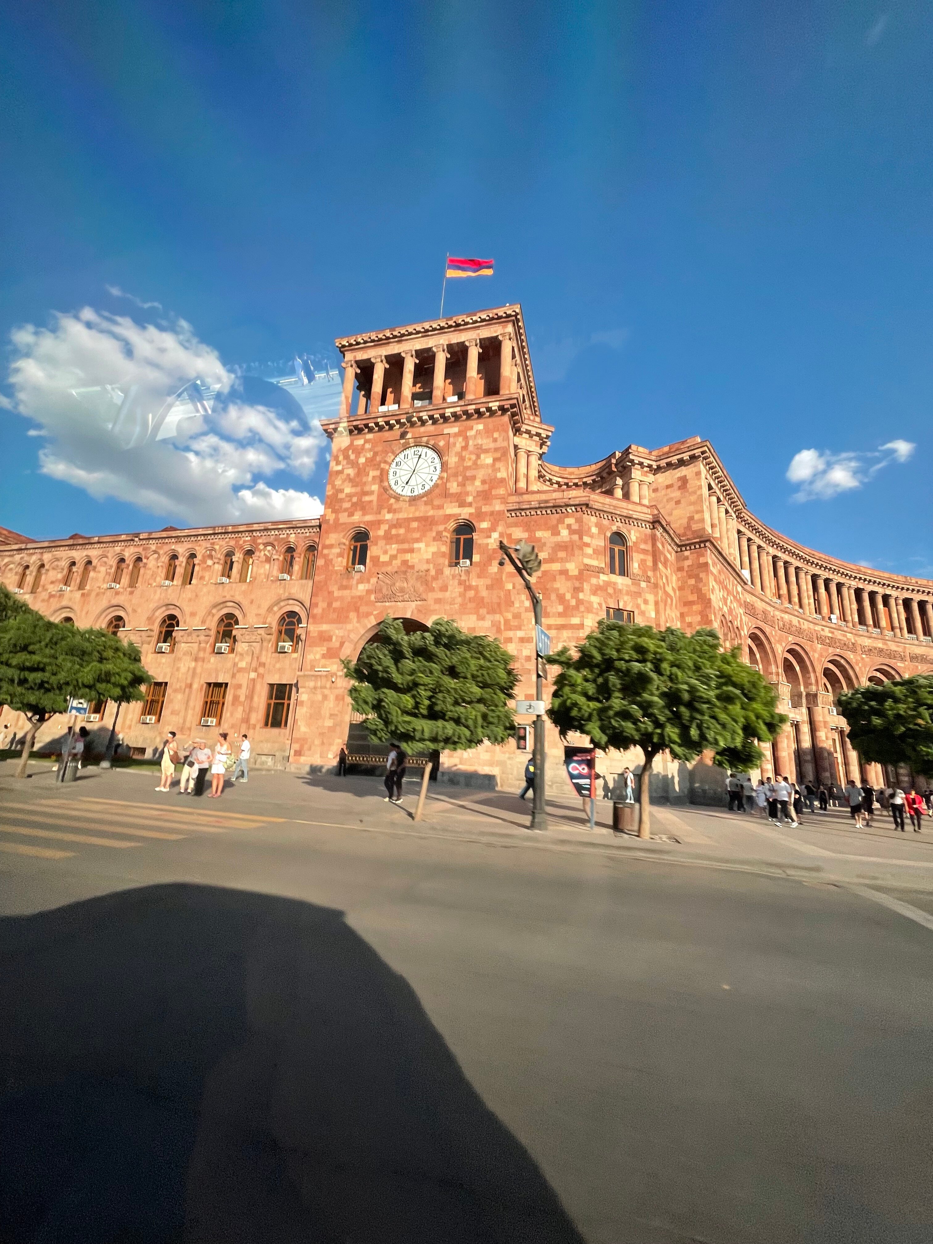 Фото Holiday Inn Yerevan Republic Square