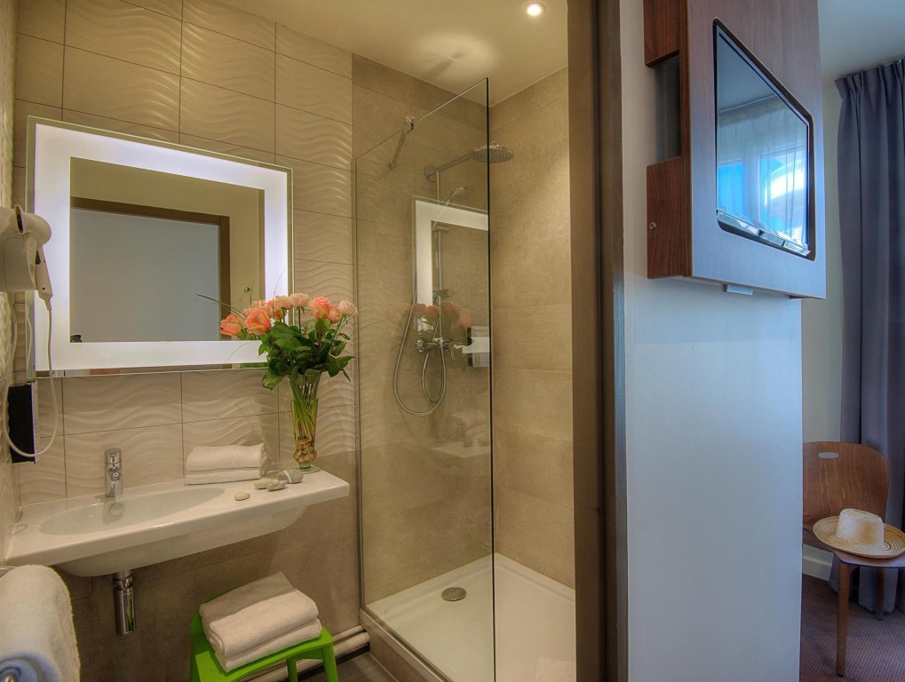 Фото Campanile Annecy Centre - Gare