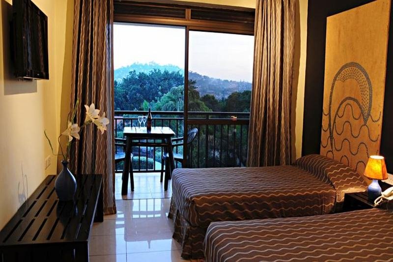 Фото Dolphin Suites